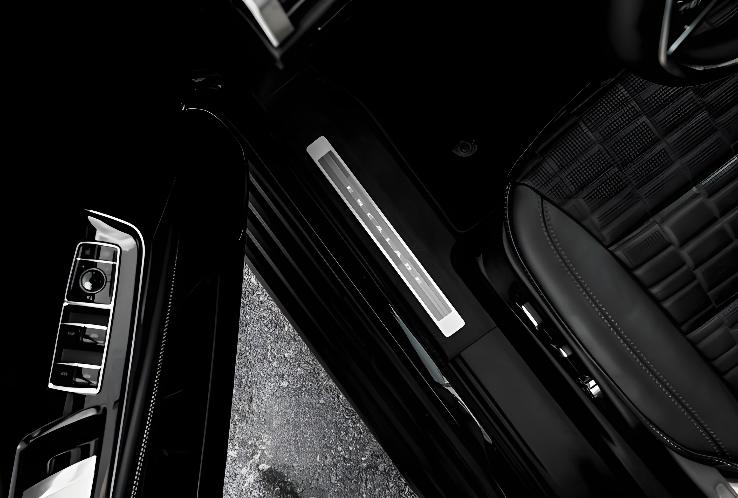 2025 Cadillac Escalade ESV Sport Platinum - Image 7