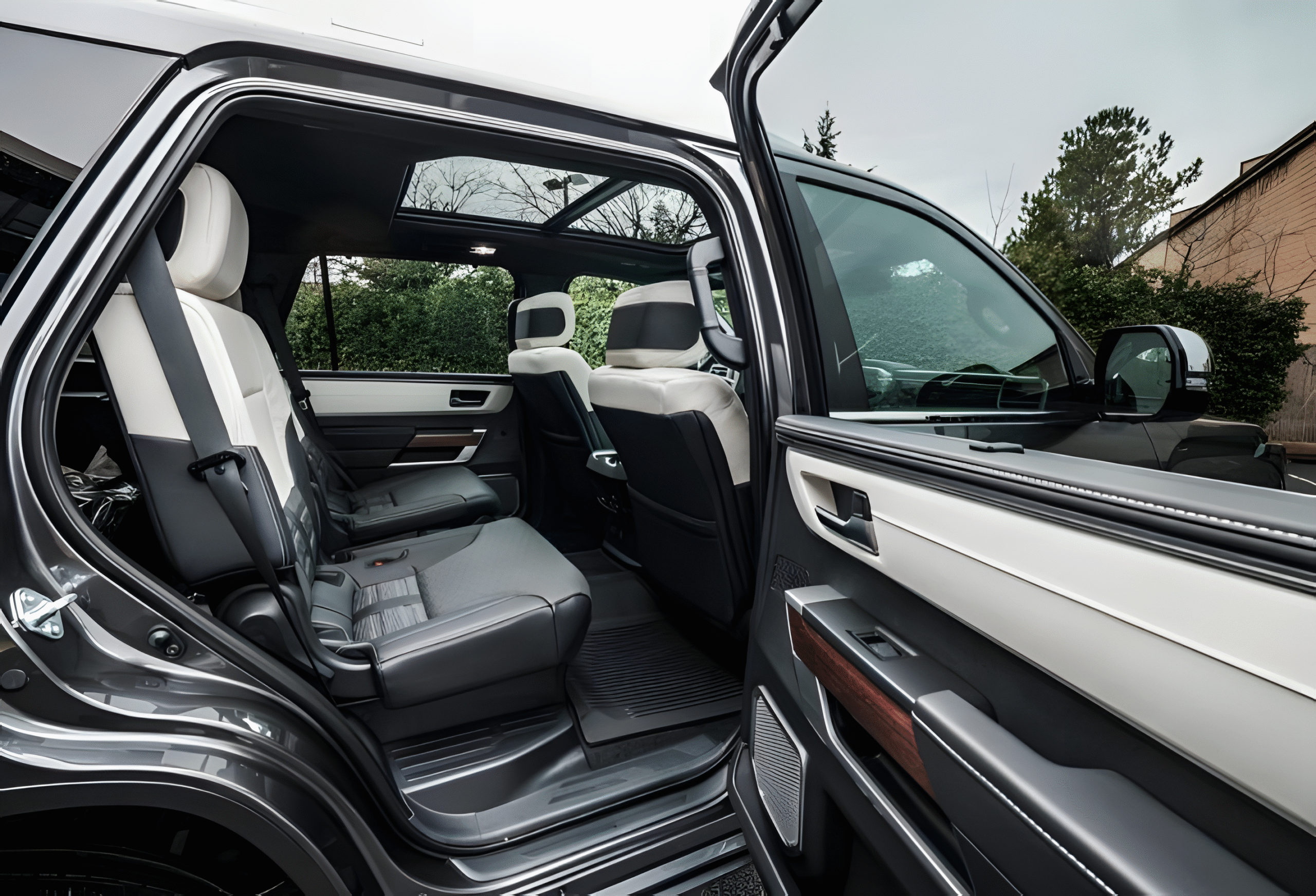 2025 Toyota Sequoia Capstone - Image 3